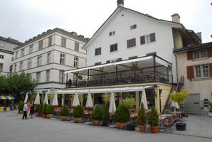 ins Restaurant